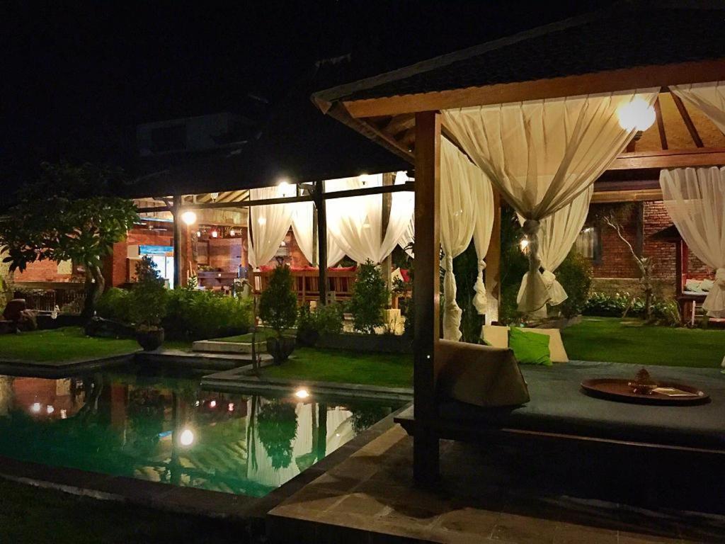 Ngeluwungan Boutique Hostel Canggu  Ngoại thất bức ảnh